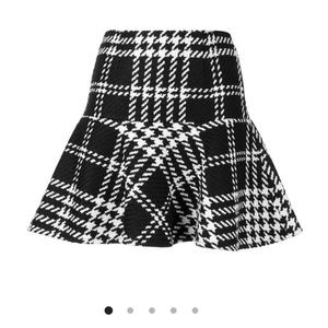NWOT Paule Ka houndstooth ruffle mini skirt
